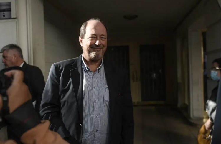 525_el-referente-de-la-ucr-ernesto-sanz-advirti-por-una-posible-ruptura-de-juntos-por-el-cambio-si-el-pro-apoya-a-milei.jpg