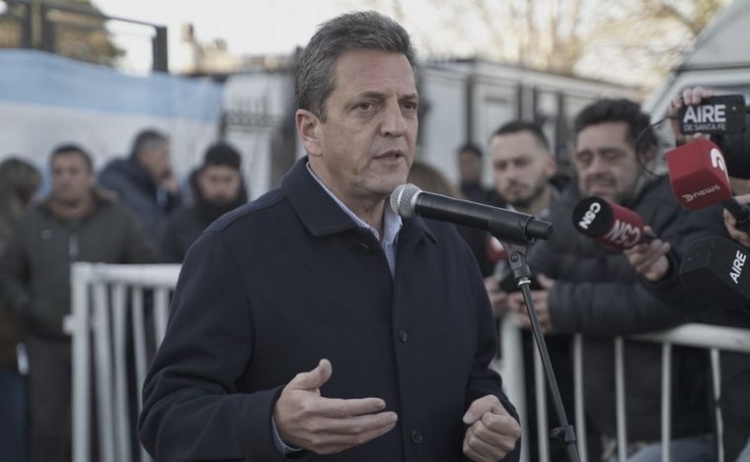 525_massa-anuncia-medidas-para-monotributistas-y-trabajadores-que-no-pagan-ganancias.jpg