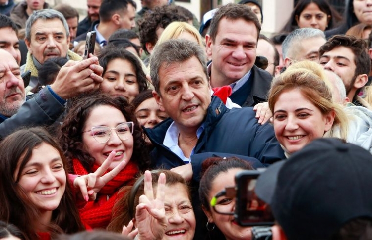 525_sergio-massa-dijo-que-bullrich-y-milei-representan-el-regreso-al-pasado.jpg