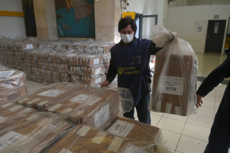 57_comenz-el-operativo-de-despliegue-de-m-s-de-100-mil-urnas-en-todo-el-pa-s-ch.jpg