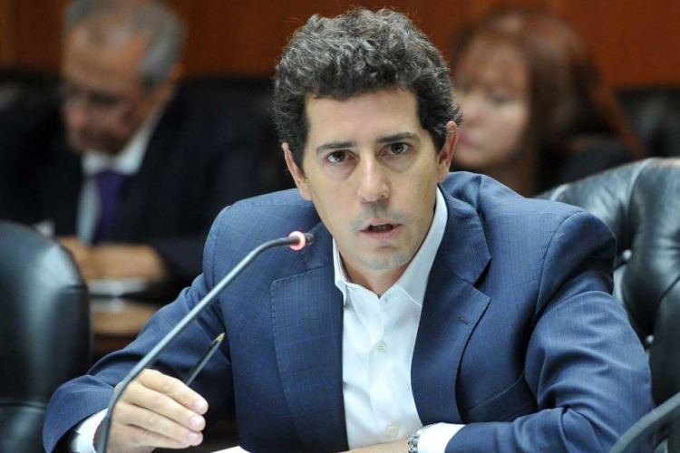 57_wado-de-pedro-puso-su-renuncia-a-disposici-n-de-alberto-fern-ndez-ch.jpg
