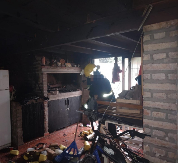 584_incendio-quincho.jpg
