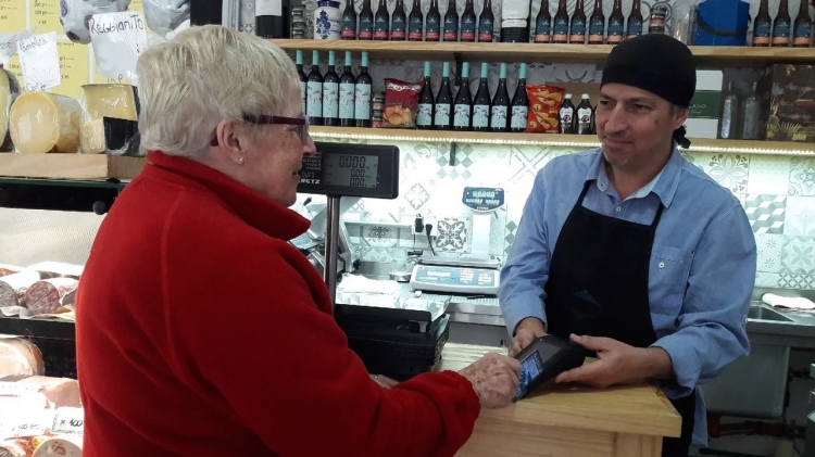 604_compras-con-tarjeta-de-d-bito.jpg