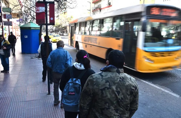 657_el-boleto-del-transporte-urbano-ser-m-s-caro-desde-este-s-bado-y-llegar-a-a-los-120.jpg