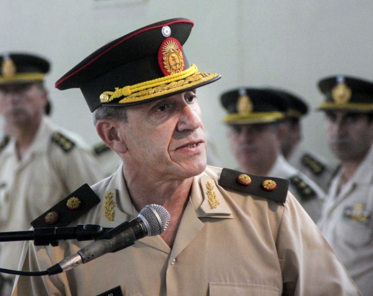 676_el-jefe-de-las-ff-aa-rechaz-las-cr-ticas-a-rossi.jpg