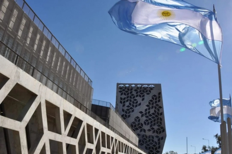 76_los-jubilados-provinciales-cobrar-n-m-s-de-46-mil-pesos-a-partir-de-abril-ch.jpg
