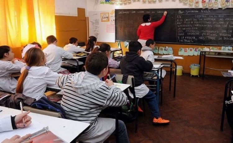 Cuatro de cinco gremios de la CGT suspendieron el paro docente del lunes