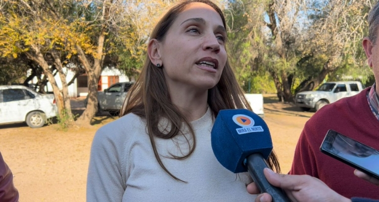 898_ministra-de-ambiente.jpg