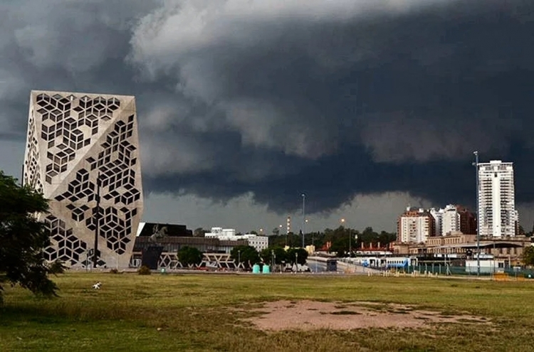 967_tormentass.jpg