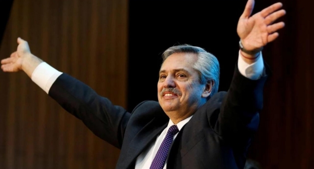 0_alberto-fernandez-brazos.jpg