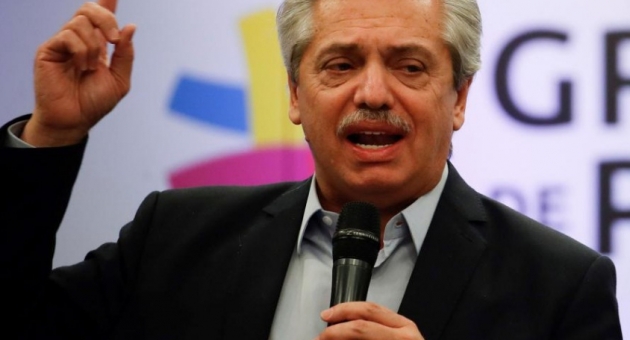 0_alberto-fernandez-microfono.jpg