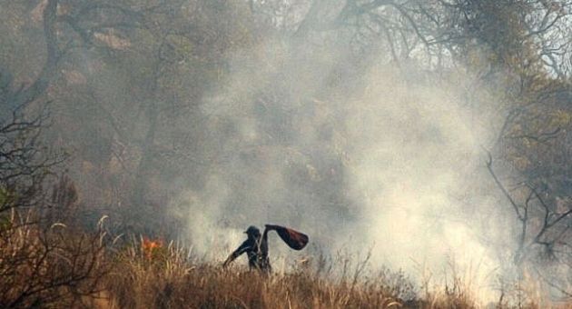 0_bombero-apaga-fuego.jpg