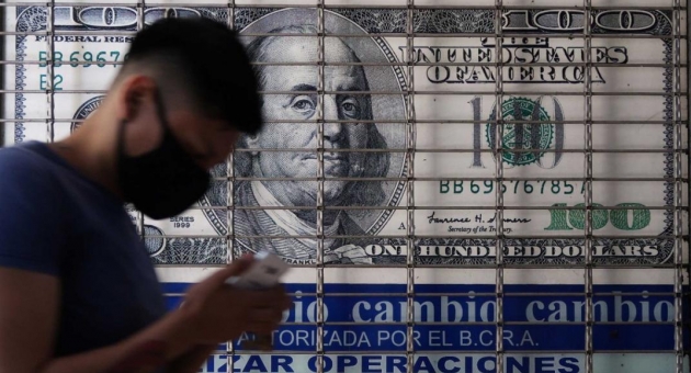 0_dolar-a-las-nubes-ch.jpg