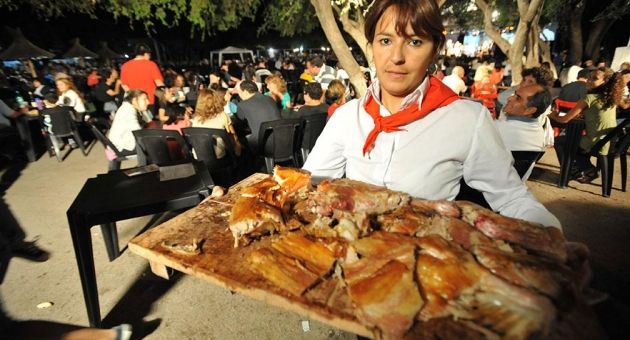 0_festival-de-quilino-cabrito-en-bandeja.jpg