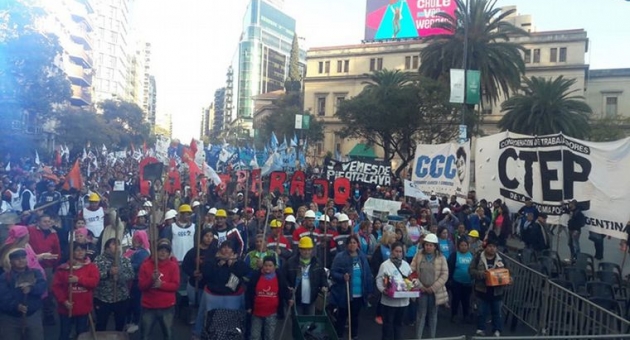0_grupos-de-izquierda-marchan-ch.jpg