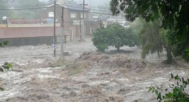 0_inundaci-n-en-rio-ceballos.jpg