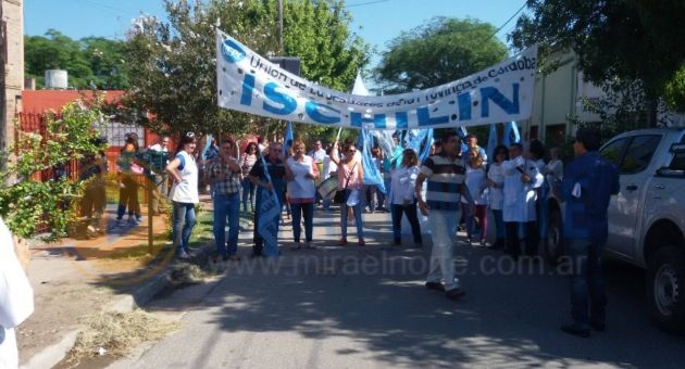 0_marcha-protesta-uepc-ischilin.jpg