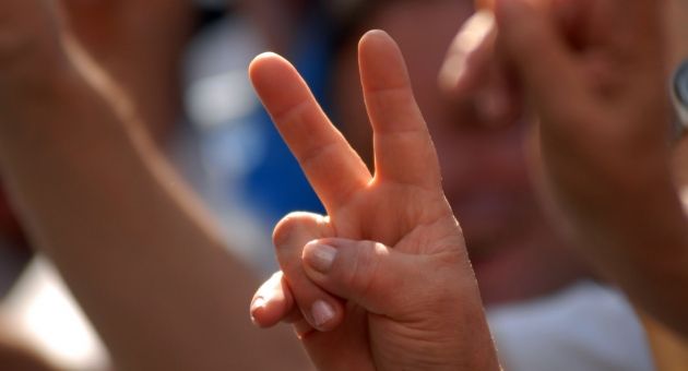 0_pj-peronismo-dedos-en-v.jpg