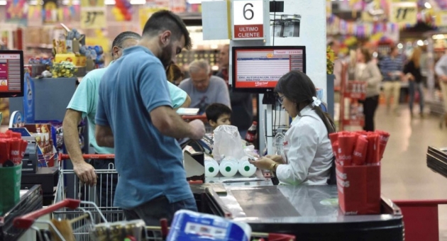0_supermercado-cajera.jpg