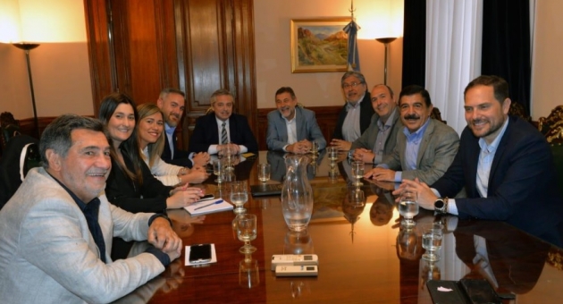 0_tania-con-fernandez-en-el-senado.jpg