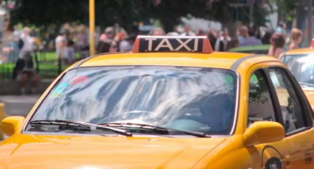 1047_taxxi.jpg