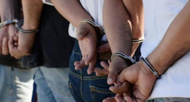 456_tres-detenidos.jpg
