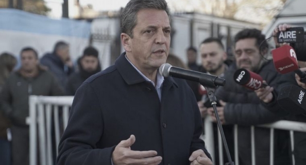 525_massa-anuncia-medidas-para-monotributistas-y-trabajadores-que-no-pagan-ganancias.jpg