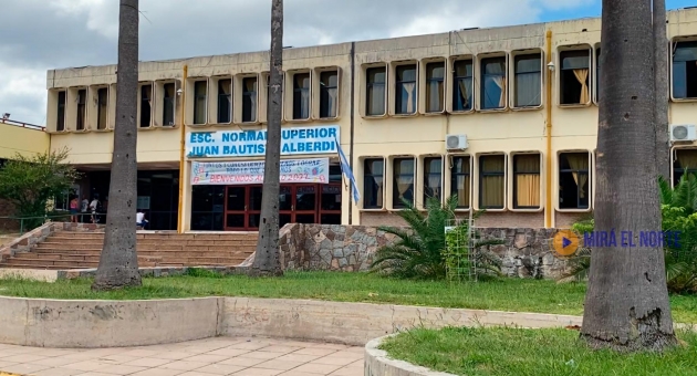 68_escuela-juan-baustista-alberdi-bomba.jpg
